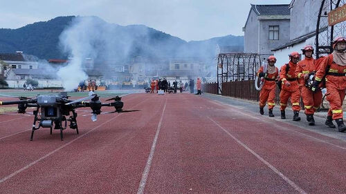 Τελευταίες ειδήσεις της εταιρείας για Ευφυής και αποτελεσματικός εταίρος για την πυρόσβεση: παρουσίαση της συνεργασίας μεταξύ των μη επανδρωμένων αεροσκαφών MYUAV και της πυρόσβεσης