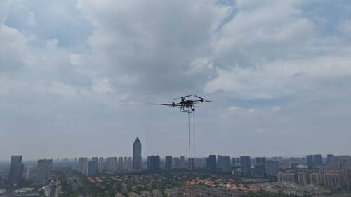 Τελευταίες ειδήσεις της εταιρείας για ΜΥΥΑΒ συνδεδεμένο UAV: 120m υψηλή σταθερή θέα