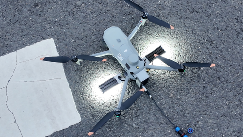Τελευταίες ειδήσεις της εταιρείας για Arrive Light, Illuminate Instantly | Field Application of the DJI M4 Tethered Lighting System